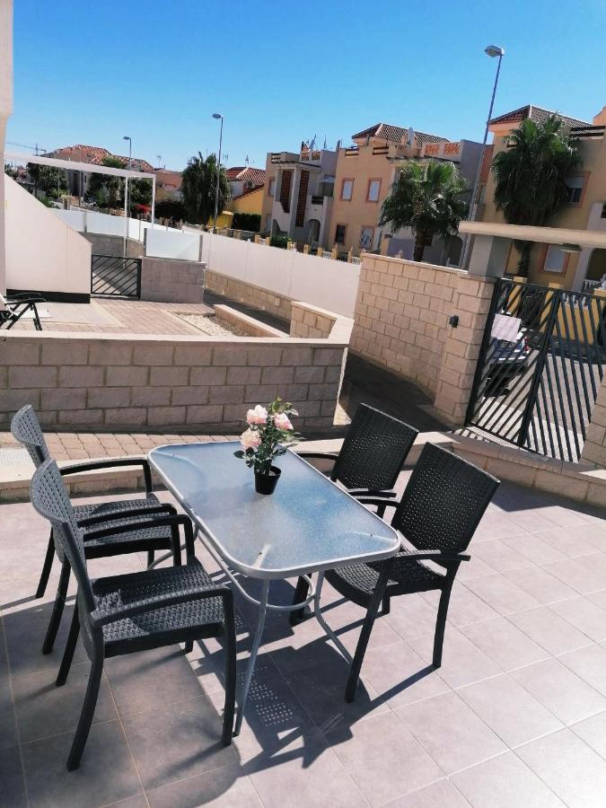 Bright Bungalow Oasis Beach La Zenia Orihuela Exteriör bild